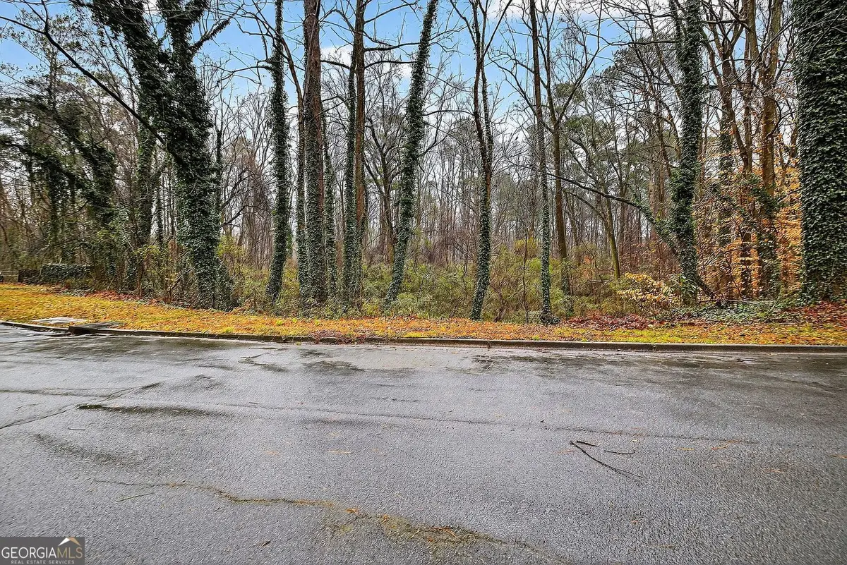 01 Glenview Drive Sw, Atlanta, GA 30331 - Image #1