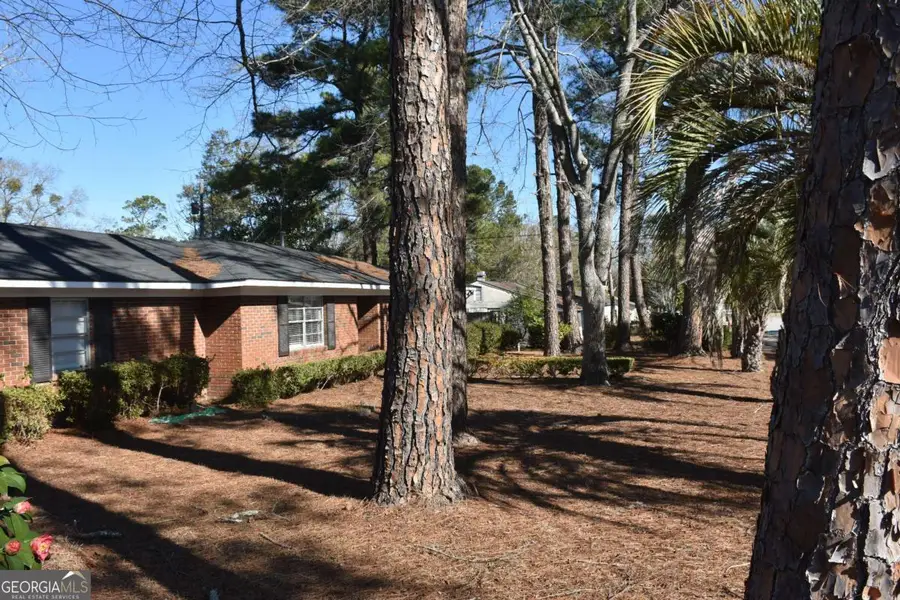 611 N Fourth Street, Jesup, GA 31545 - Image #3