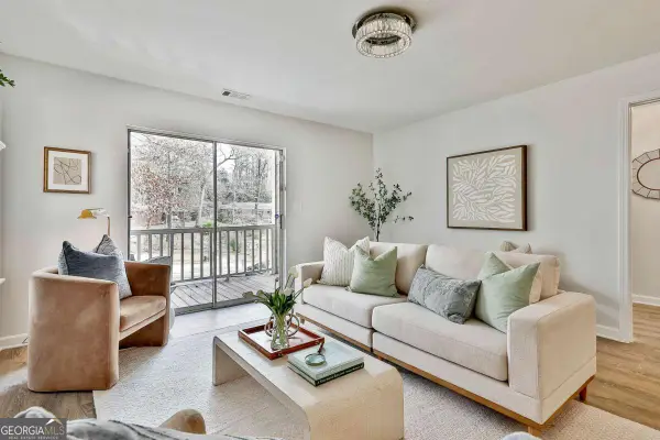 1029 N Jamestown Road, Decatur, GA 30033