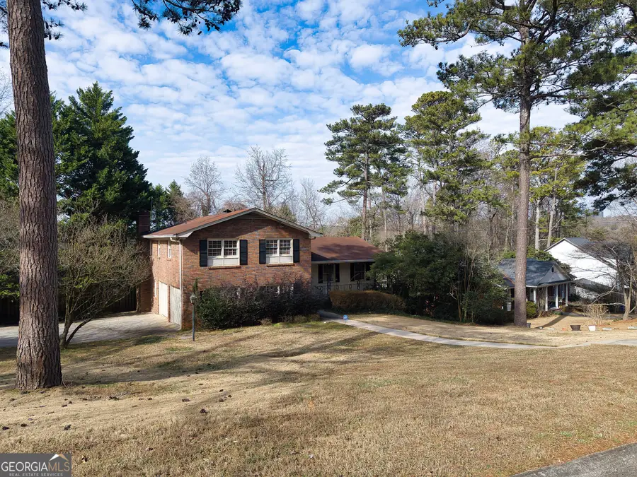 3742 Fox Glen Court Ne, Brookhaven, GA 30319 - Image #2