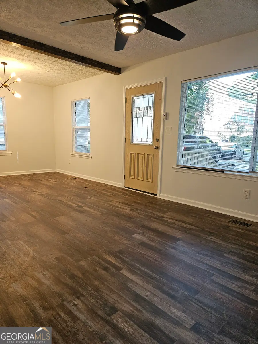 369 Autumn Lane Sw, Atlanta, GA 30310 - Image #3