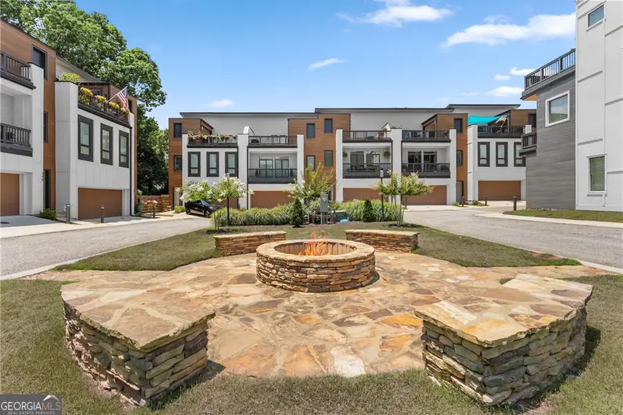 354 Clarendon Court Se, Gainesville, GA 30501 - #2