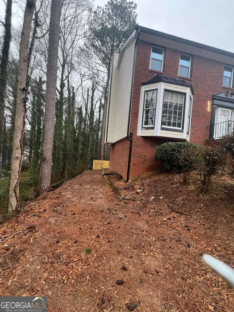 2388 Dakota Trail Sw, Lilburn, GA 30047 - Image #2