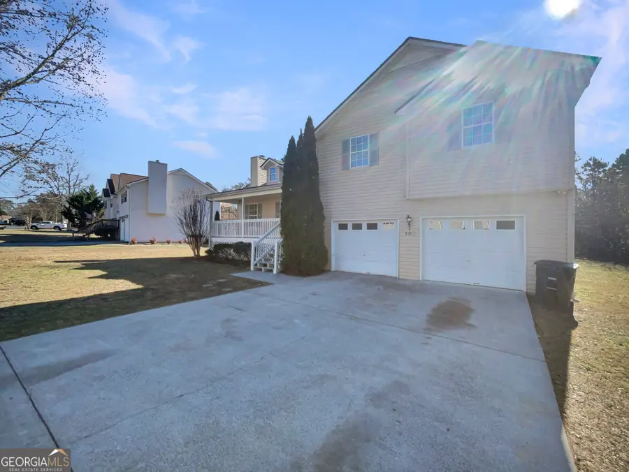 180 Honeysuckle Drive Se, Calhoun, GA 30701 - Image #2