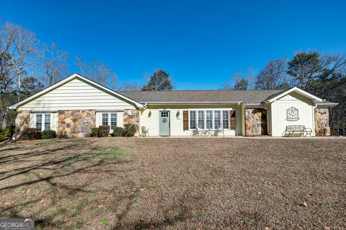 651 Camelot Circle Nw, Calhoun, GA 30701 - Image #1