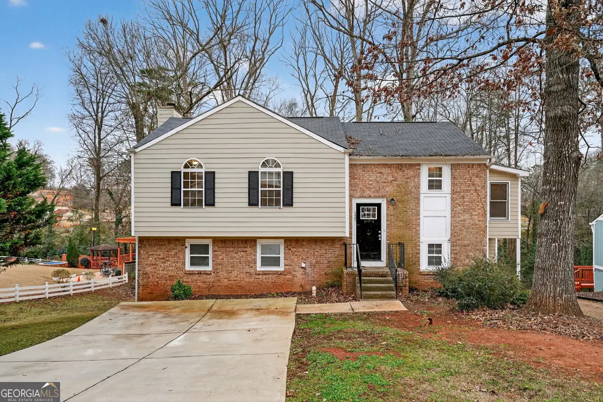 3891 Valpariso Circle, Decatur, GA 30034 - Image #1
