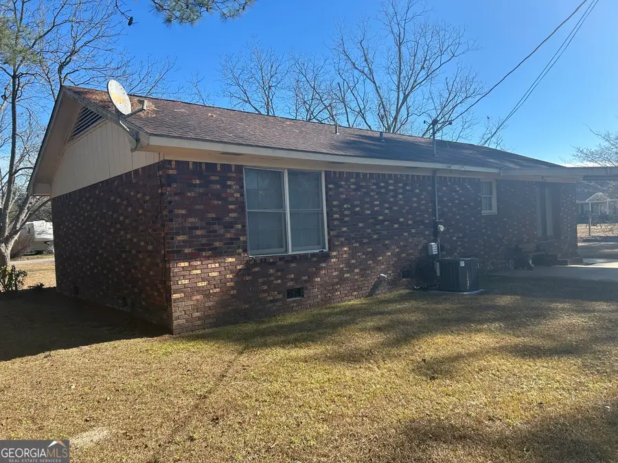 130 Meadowood Lane, Fitzgerald, GA 31750 - #3