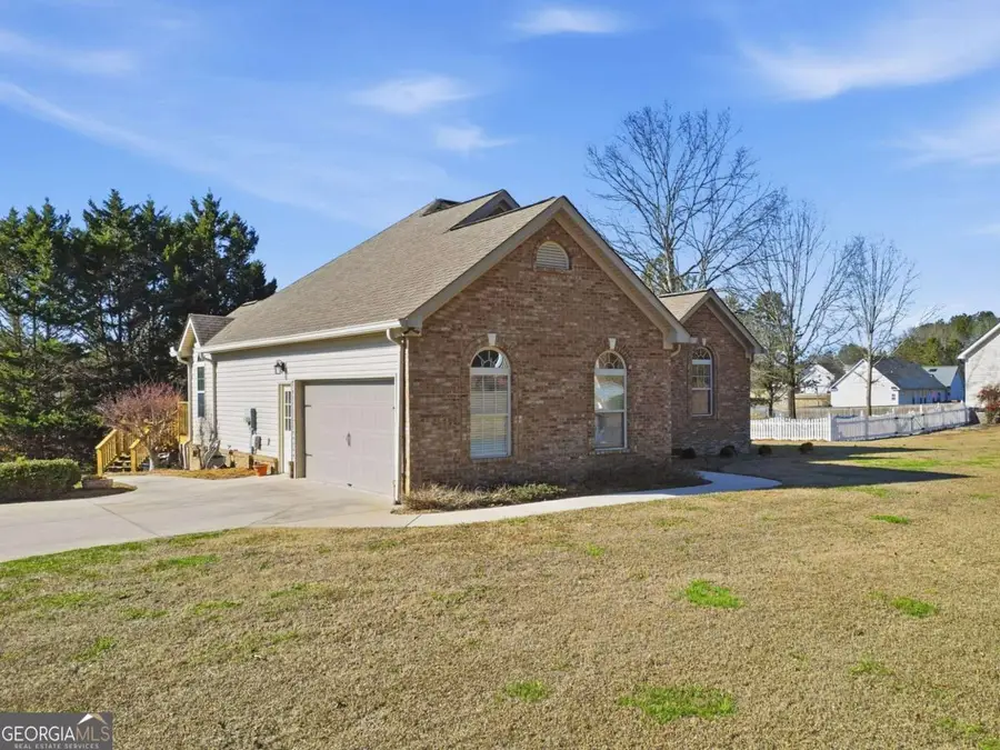 203 Brianna Boulevard Ne, Calhoun, GA 30701 - Image #2
