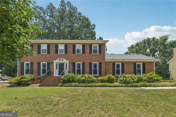 2412 Meadowglen Trail, Snellville, GA 30078