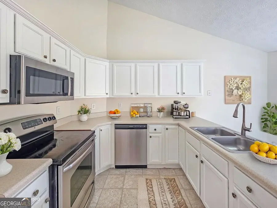 406 Kiley Drive, Hoschton, GA 30548 - #2