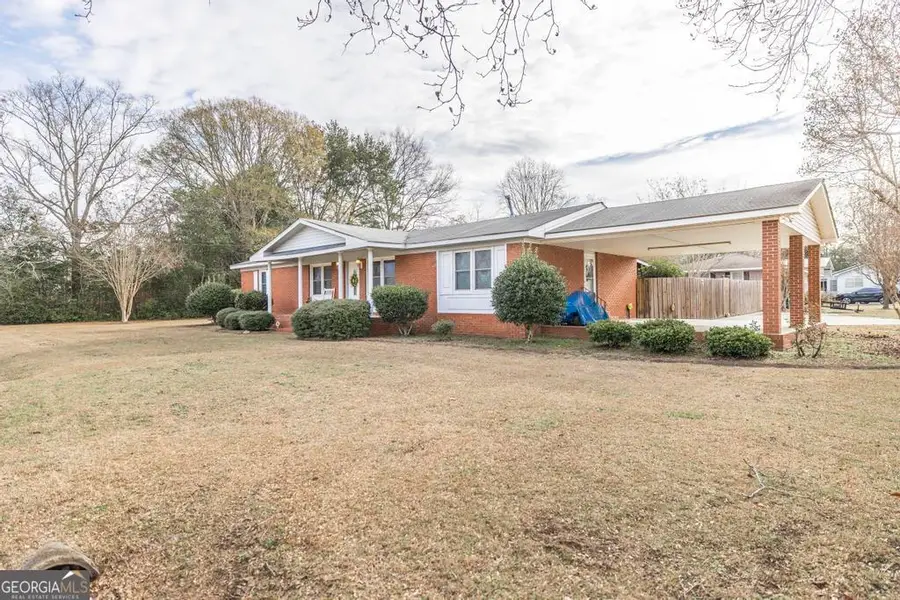 188 E Lewis Street, Cochran, GA 31014 - #2