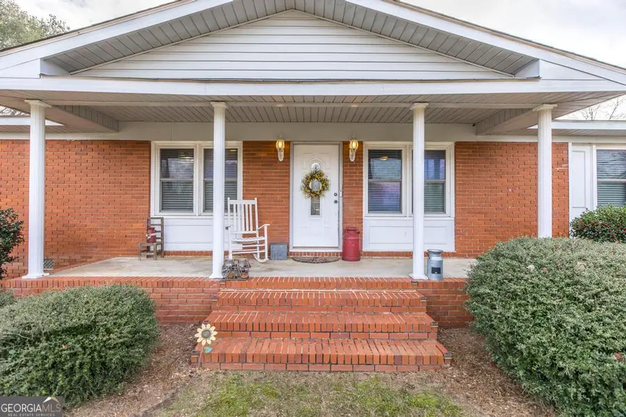 188 E Lewis Street, Cochran, GA 31014 - #3