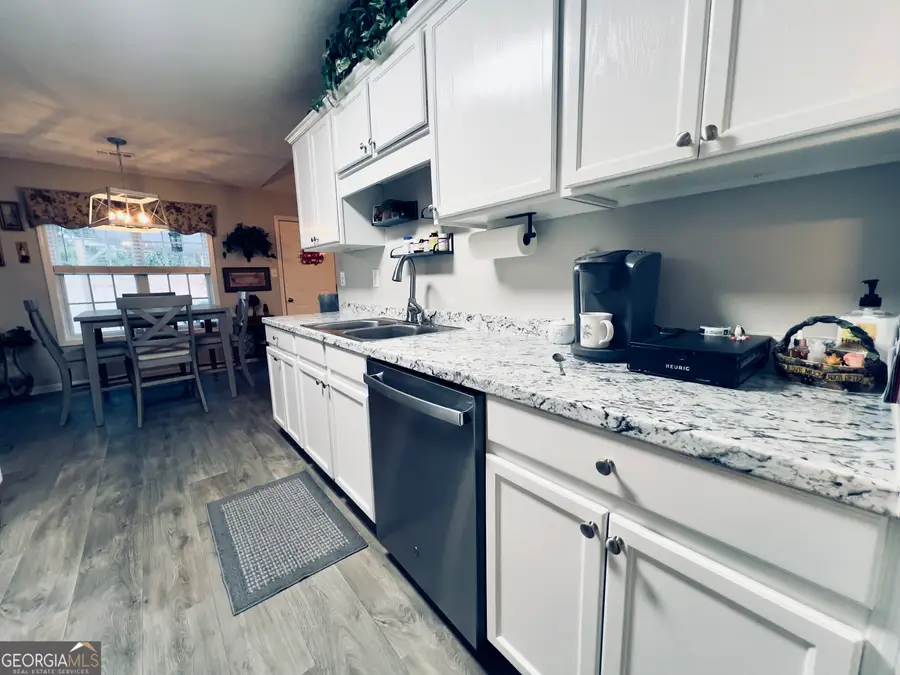 75 Canterbury Drive, Grantville, GA 30220 - #3