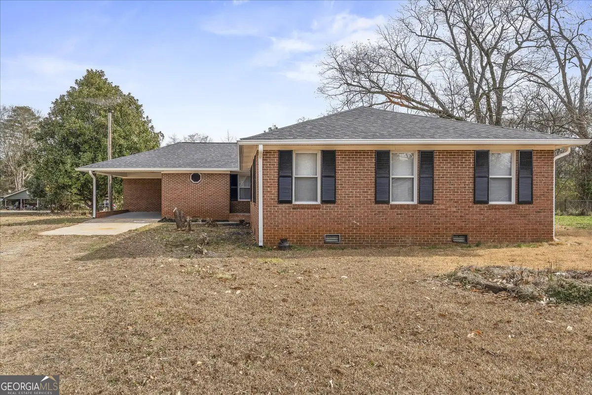 317 E Barnett St, Washington, GA 30673 - Image #1