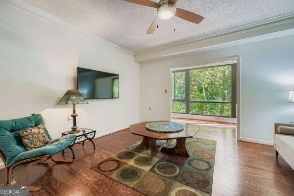 1800 Clairmont Lake #A325, Decatur, GA 30033