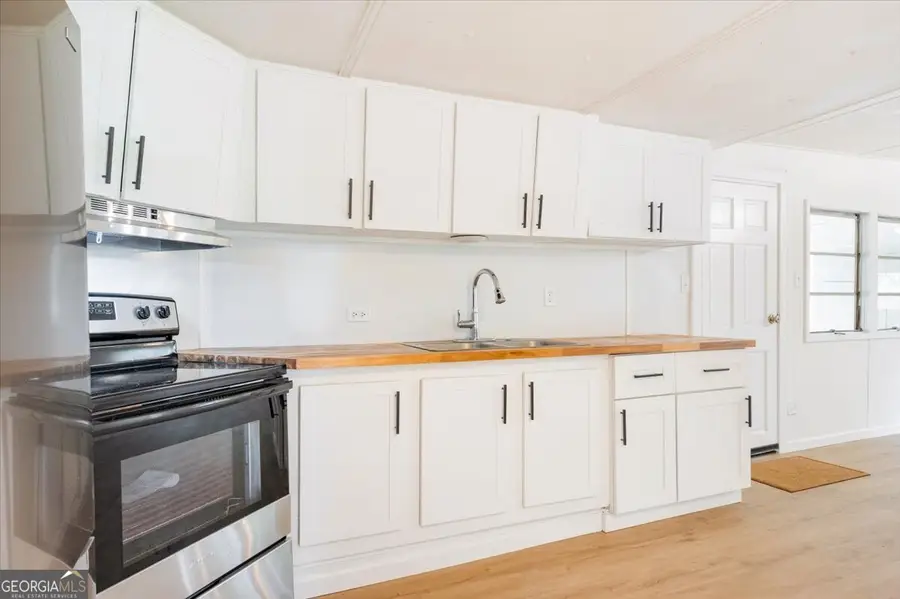 24 Sangster Road, Jesup, GA 31545 - #2