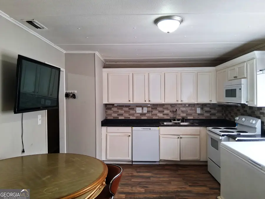 2732 Village Green Lane, Macon, GA 31206 - #3