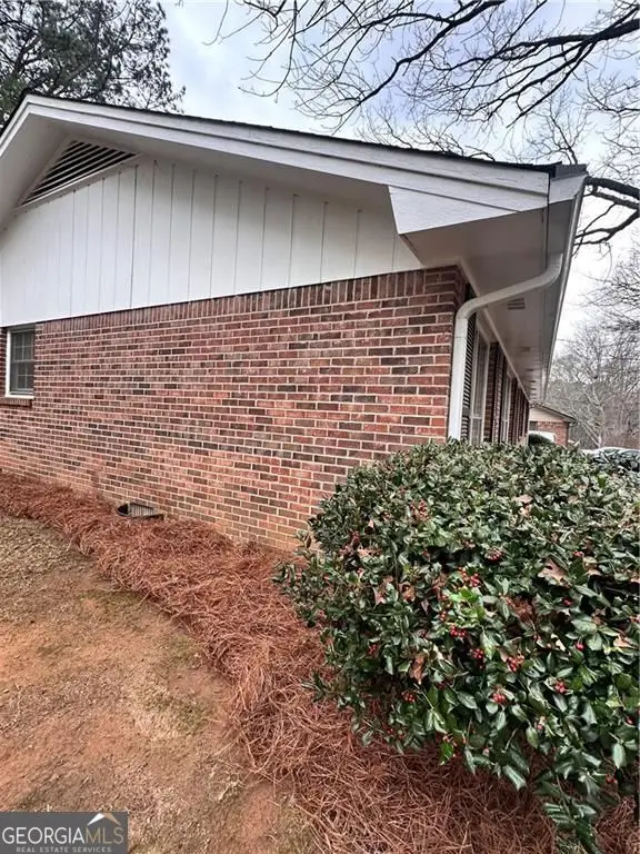 3916 White Oak Lane Sw, Lilburn, GA 30047 - #3