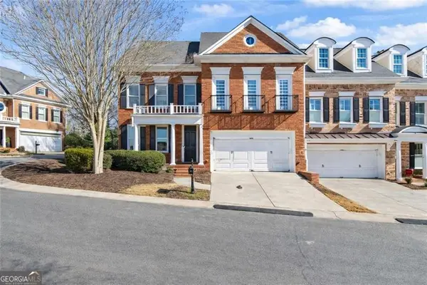 3010 Village Green Circle, Roswell, GA 30075