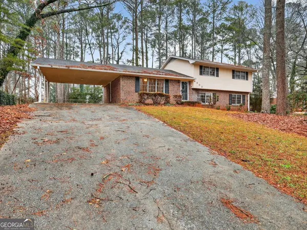 4902 Pine Hill Court E, Stone Mountain, GA 30088
