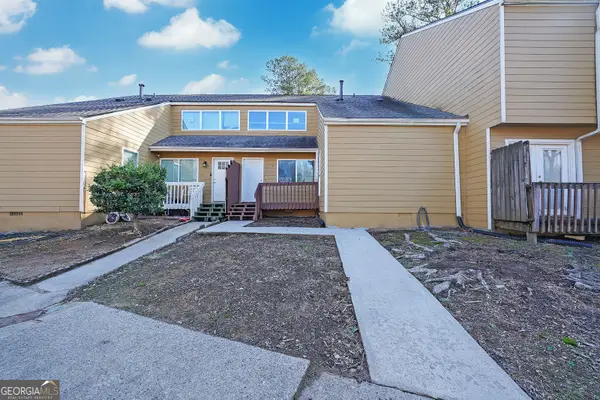 36 Sandalwood Circle, Lawrenceville, GA 30046