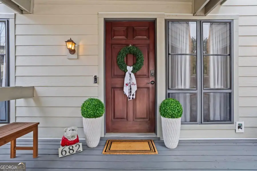 682 Highland Court, Marietta, GA 30068 - Image #2