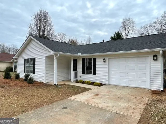 34 Canterbury Drive, Grantville, GA 30220 - #2