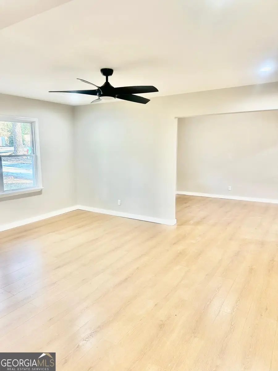 481 Hammond Drive, Sandy Springs, GA 30328 - Image #2