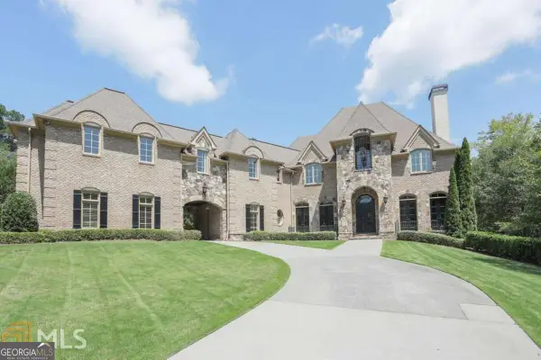 453 Londonberry Road, Atlanta, GA 30327