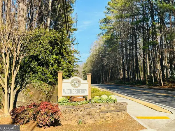 320 Wickerberry Lane, Roswell, GA 30075