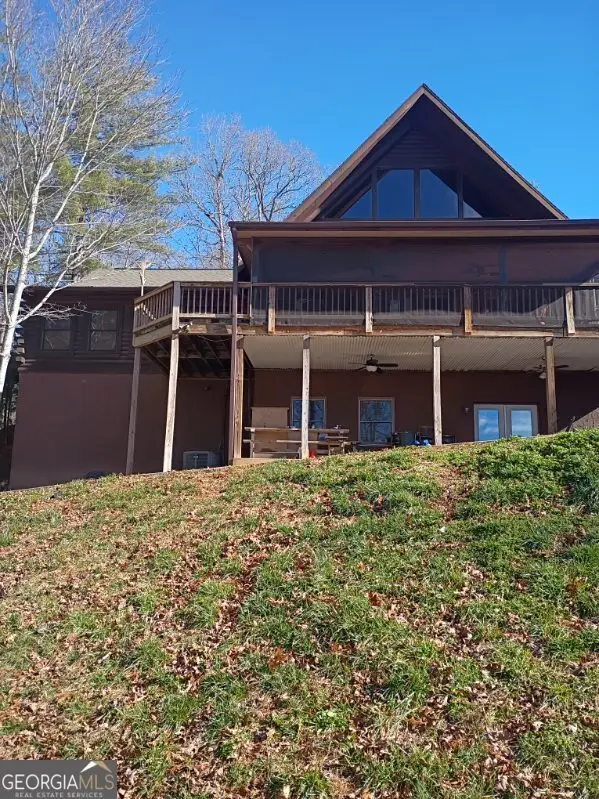 978 Ashley Lane, Young Harris, GA 30582