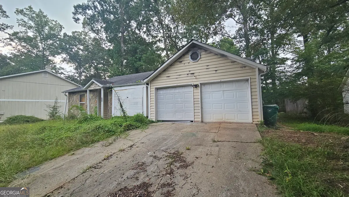 854 Greenhedge Drive, Stone Mountain, GA 30088 - #1