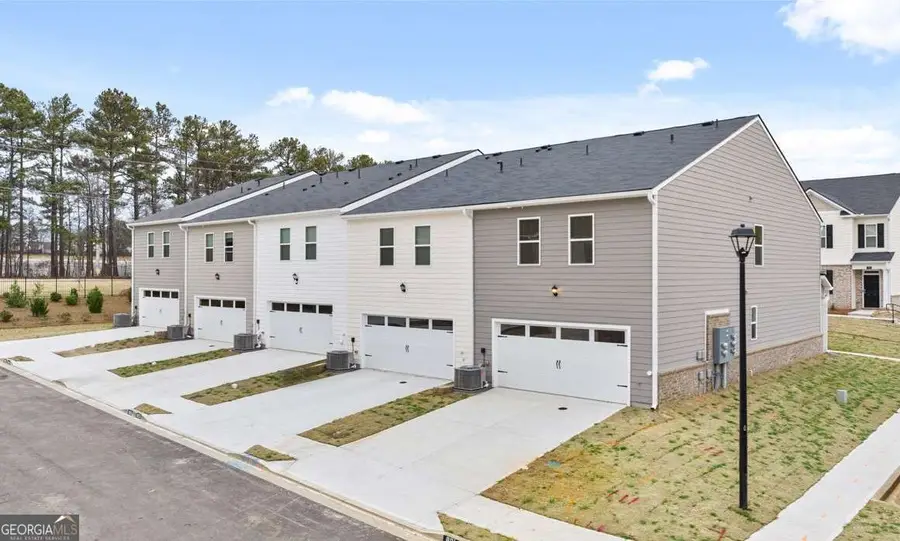 360 Sound Circle, Stockbridge, GA 30281 - #2