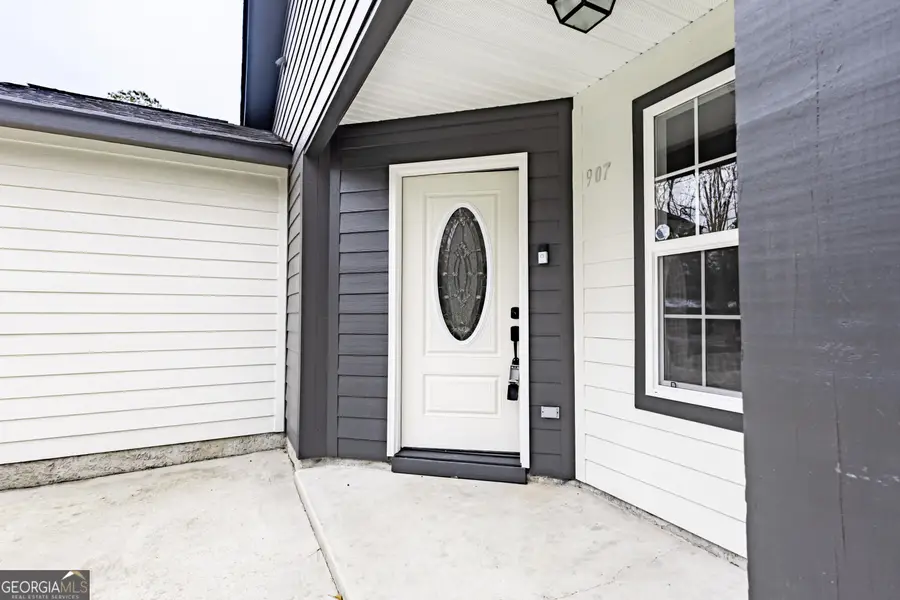 907 E Moore St, Valdosta, GA 31602 - #3