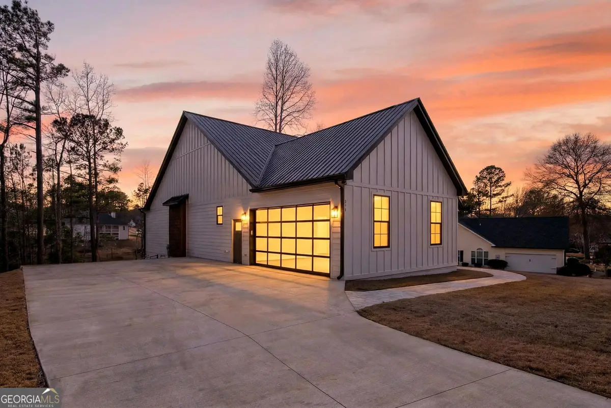 211 Lake Chase Dr N, Griffin, GA 30224 - #1