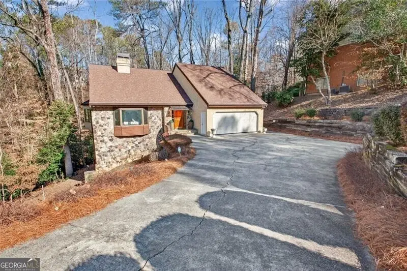 365 Crosstree Lane, Sandy Springs, GA 30328 - #2