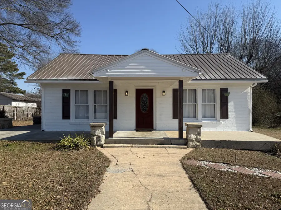 86 Luckie Street, Lavonia, GA 30553 - #2