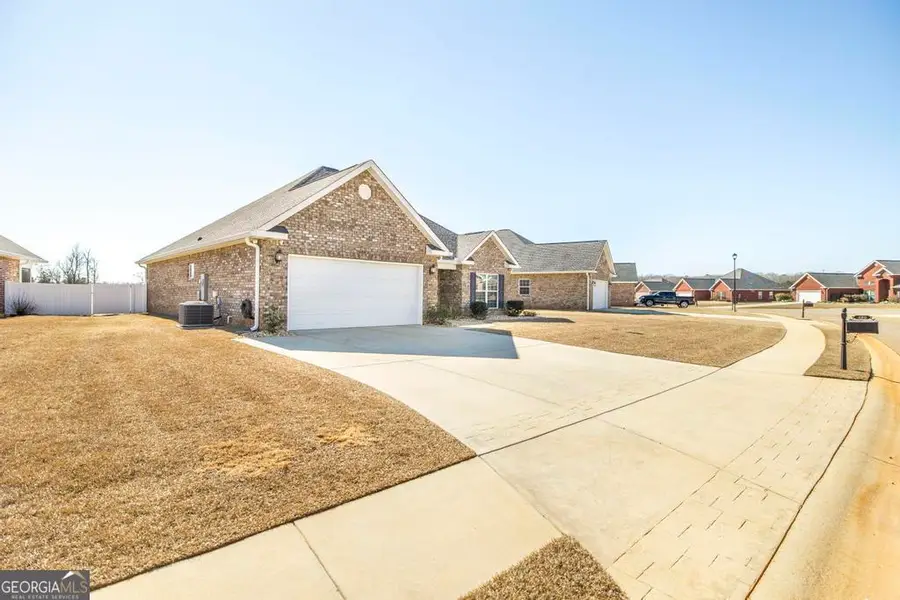 420 Lamplight Drive, Byron, GA 31008 - Image #3