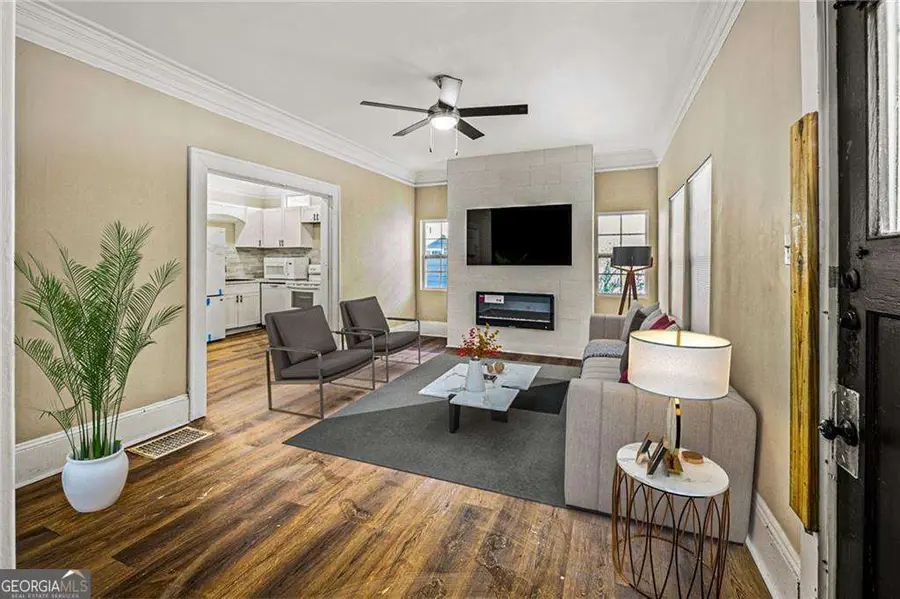 684 S Elizabeth Place Nw, Atlanta, GA 30318 - Image #3