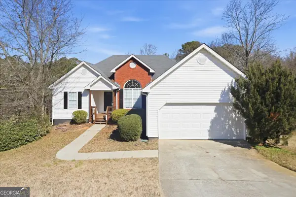 232 Cambridge Dr, Loganville, GA 30052