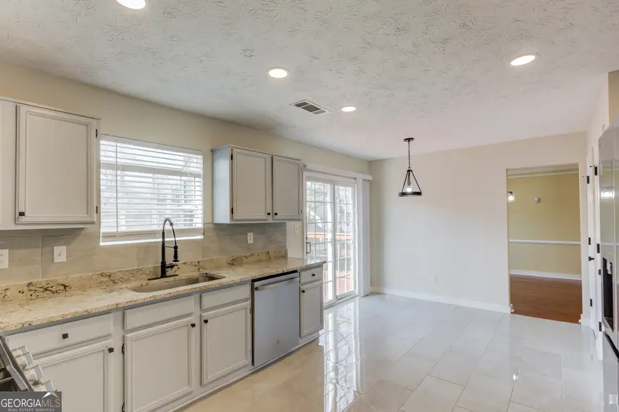 5281 Bridgewater Trace, Stone Mountain, GA 30088 - #3