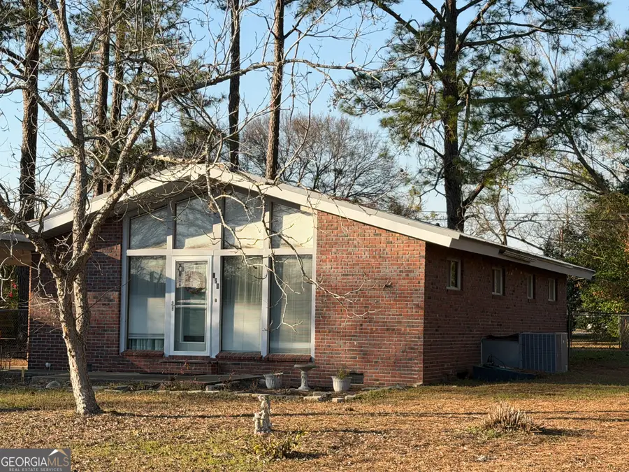 128 Lakewood Drive, Ocilla, GA 31774 - #2