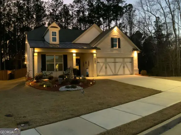 140 Amherst Way, Fayetteville, GA 30215