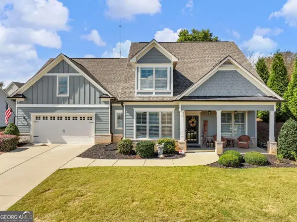 92 Hawthorn Way, Hoschton, GA 30548