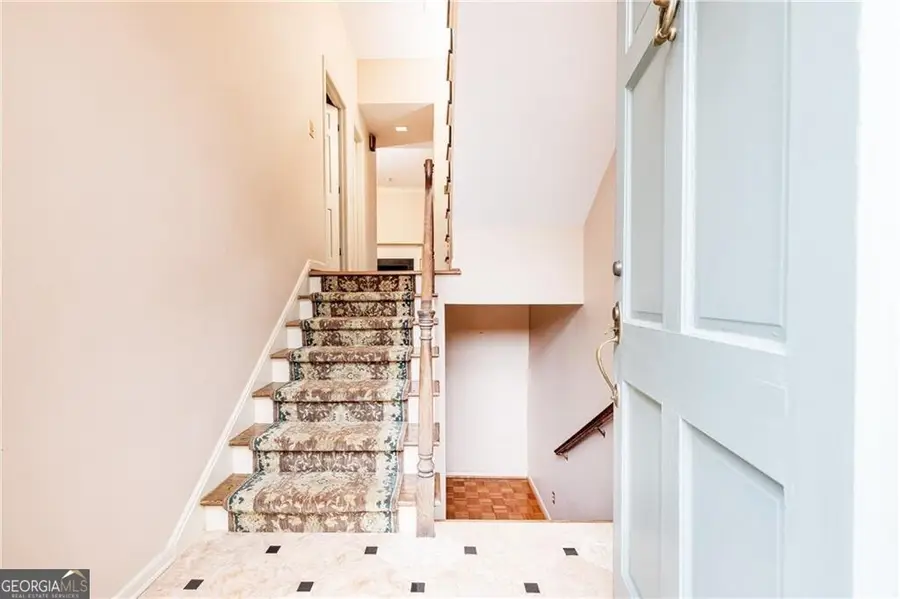 27 Mooregate Square, Atlanta, GA 30327 - #2