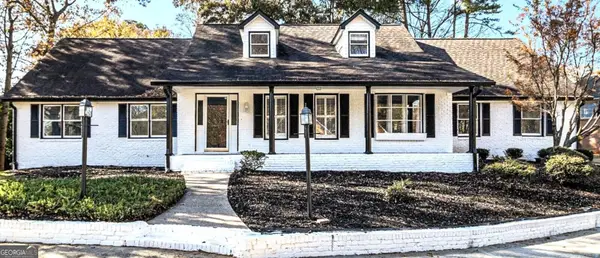 855 John Court, Lawrenceville, GA 30046