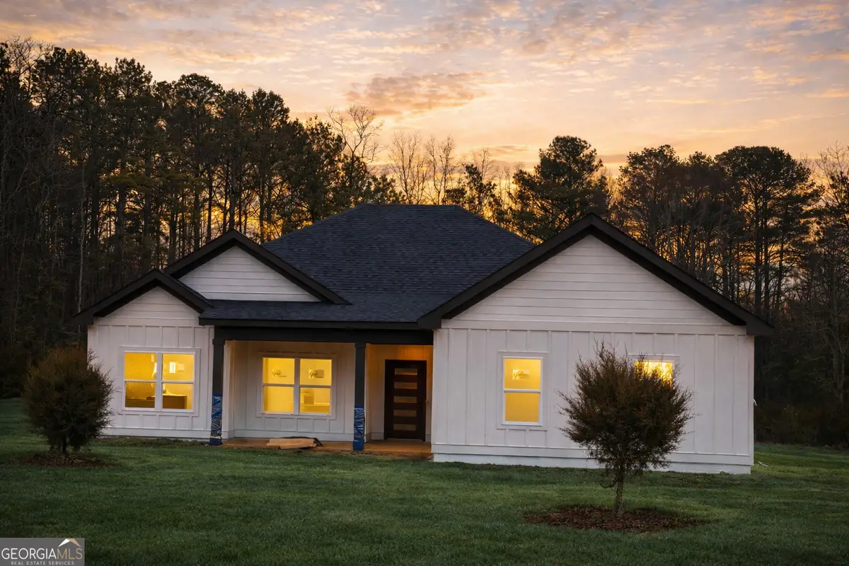 337 W Ridgeway Road, Maysville, GA 30558 - #1