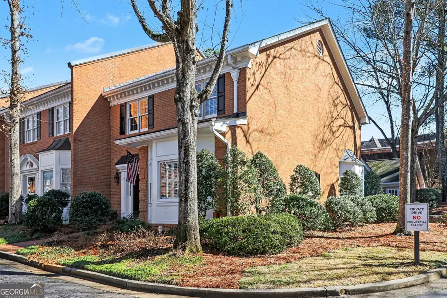 5427 Trentham Drive, Dunwoody, GA 30338 - #2