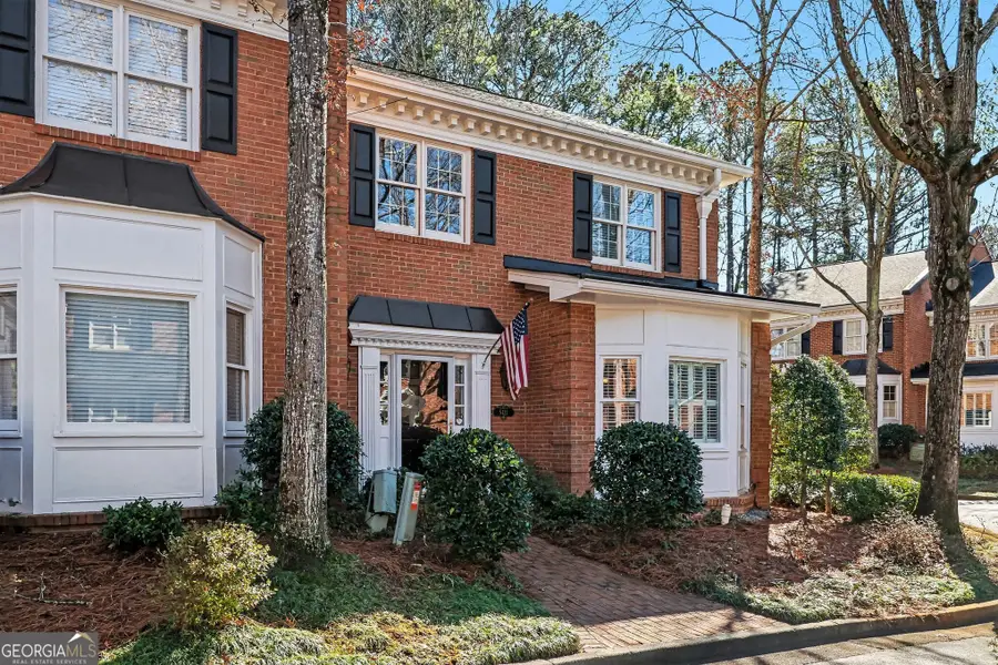 5427 Trentham Drive, Dunwoody, GA 30338 - #3