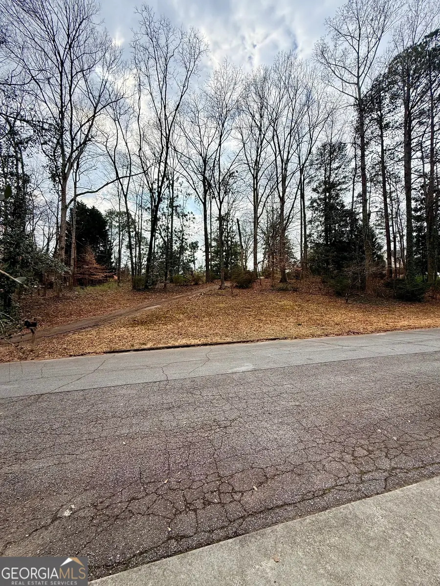 988 Somerset Drive Nw, Atlanta, GA 30327 - #2